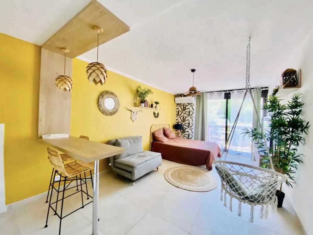 Studio Terrasse & Parking Gratuit En Residence Nimes Bagian luar foto