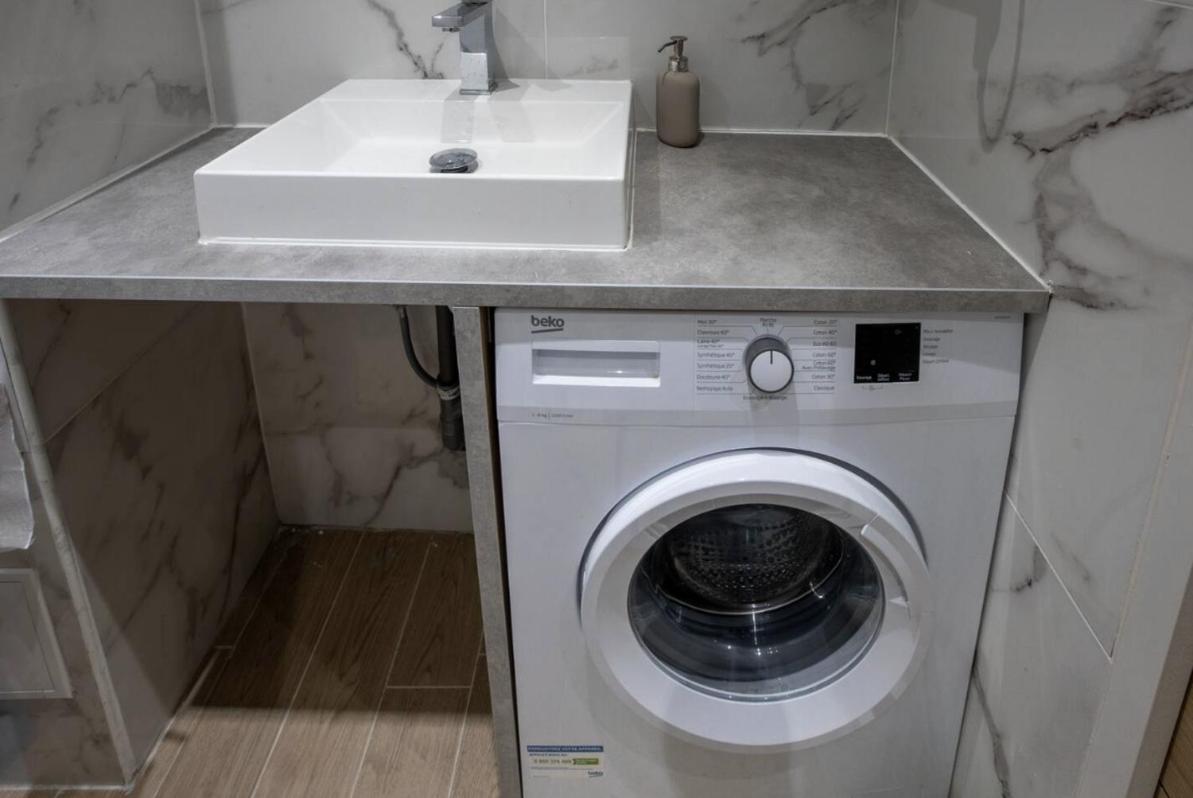 Studio Terrasse & Parking Gratuit En Residence Nimes Bagian luar foto