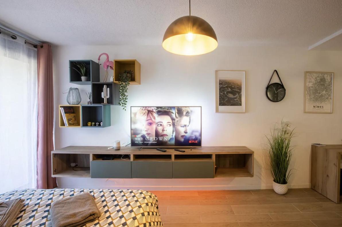 Studio Terrasse & Parking Gratuit En Residence Nimes Bagian luar foto