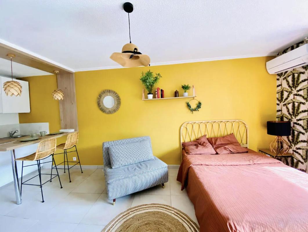 Studio Terrasse & Parking Gratuit En Residence Nimes Bagian luar foto
