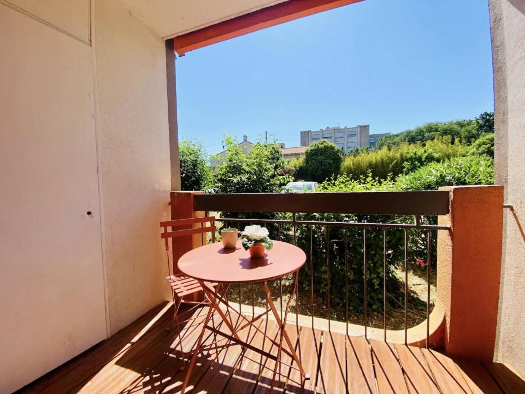 Studio Terrasse & Parking Gratuit En Residence Nimes Bagian luar foto