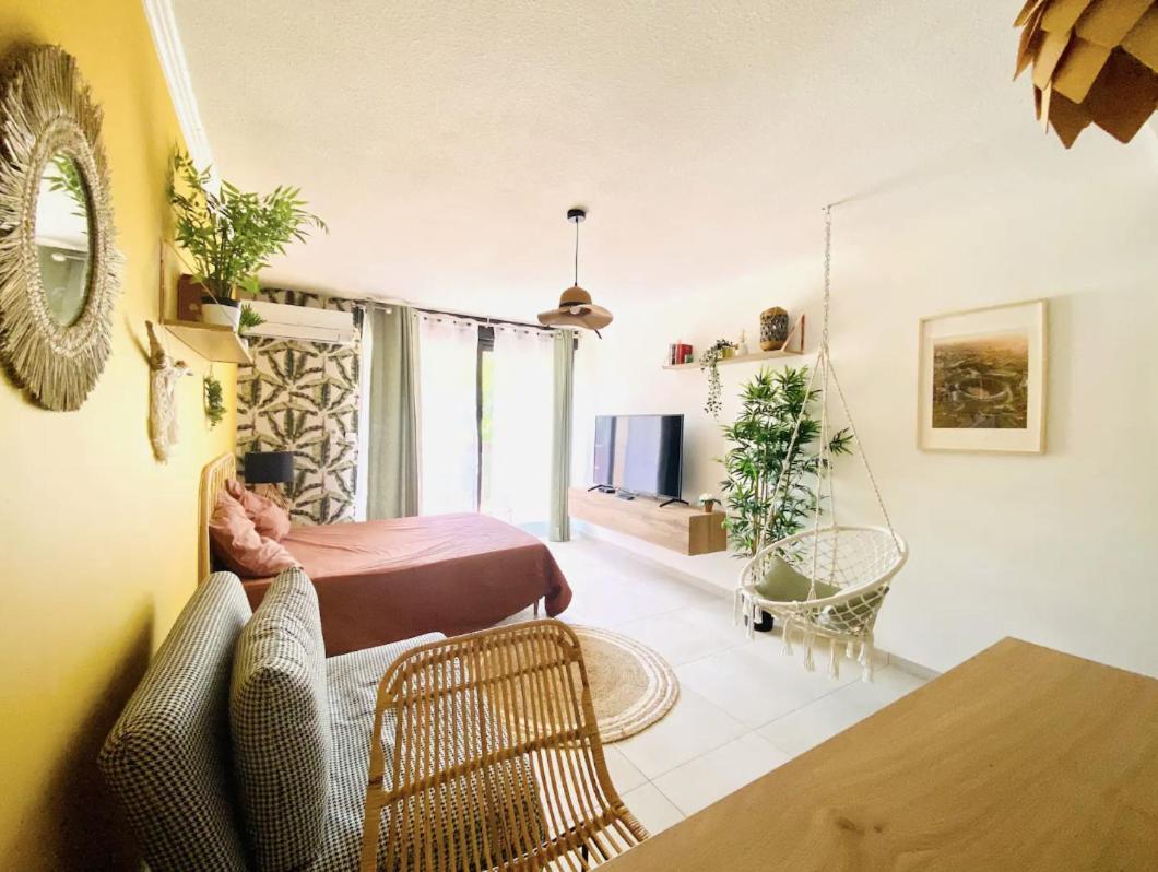 Studio Terrasse & Parking Gratuit En Residence Nimes Bagian luar foto